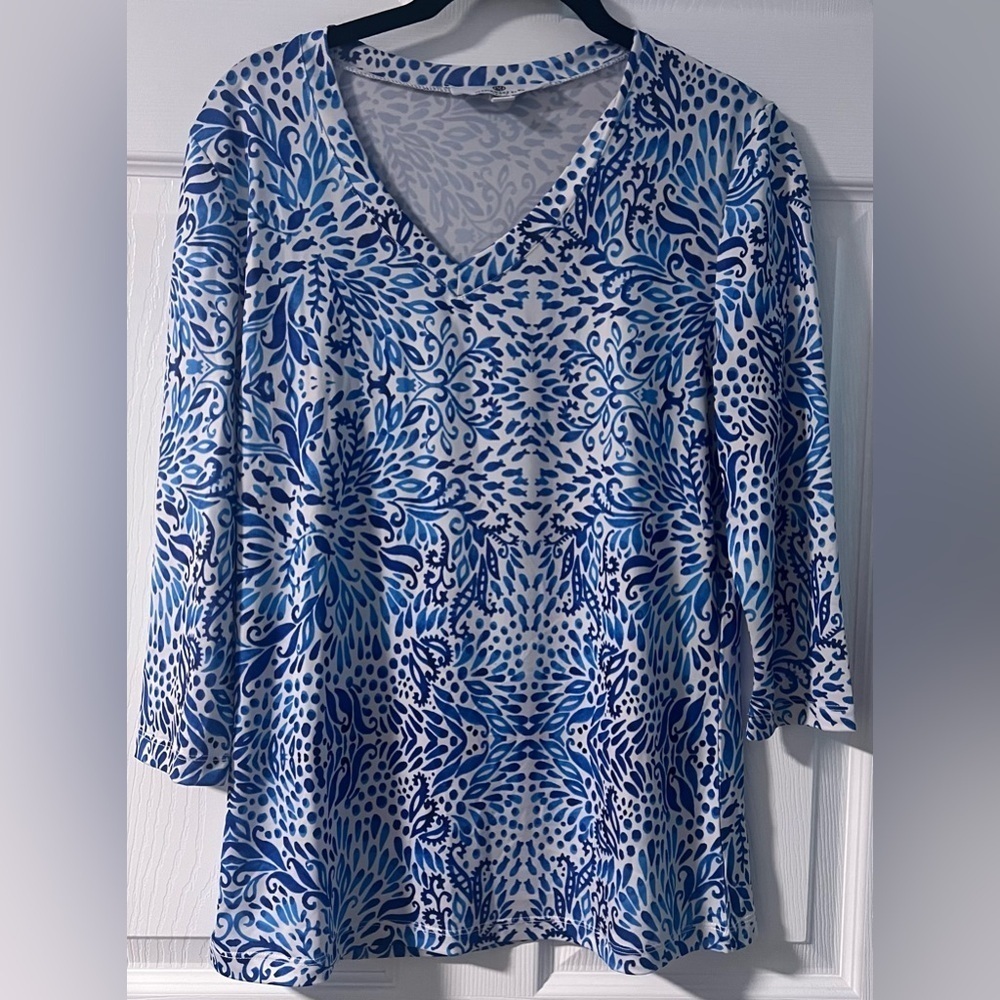 Women's Jean-Pierre Klifa Paris Paisley and Fish Design V Neck Top